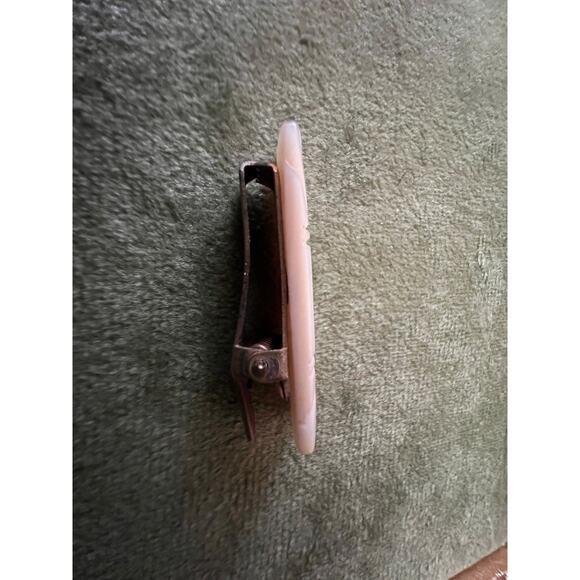 1930s Vintage Lucite Garment Clamp – Carved Deco Lingerie Accessory – 2.5” Clip - Picture 2 of 8